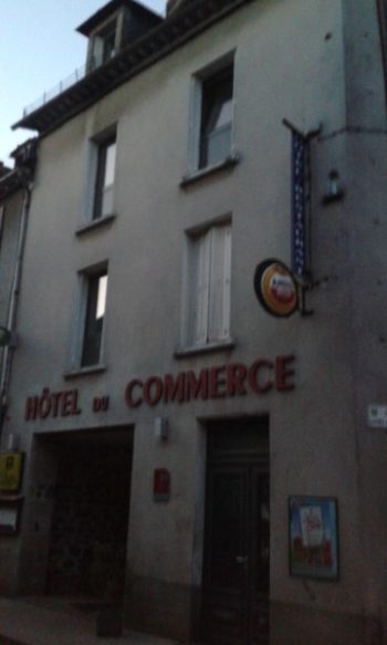 hotel pays de salers