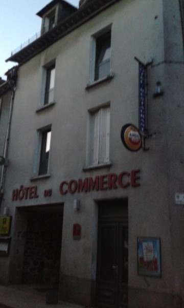 hotel pays de salers
